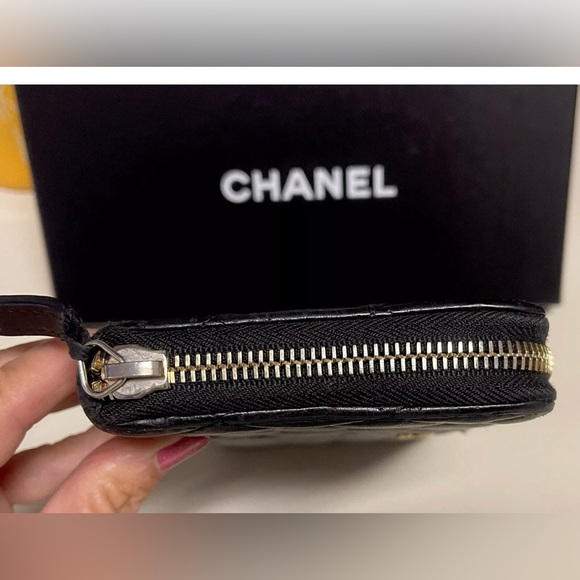 Chanel Matelasse Quilted Lambskin Zip around long Wallet & Box EUC - Picture 5 of 15